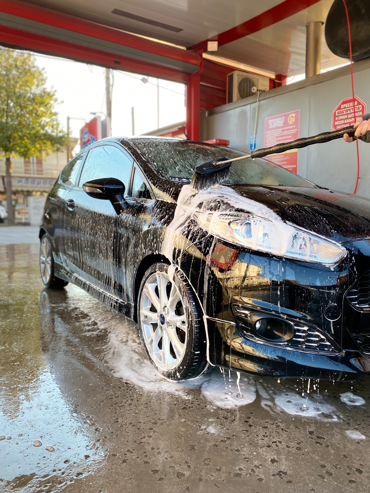 Lambiko car wash car Larisa Greece